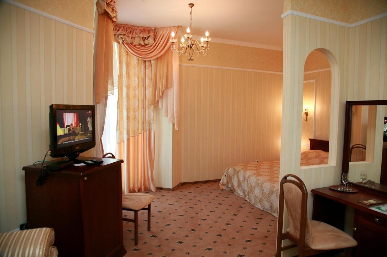 Optima Collection Park Hotel อิวาโน-ฟรานกิฟสเก ภายนอก รูปภาพ