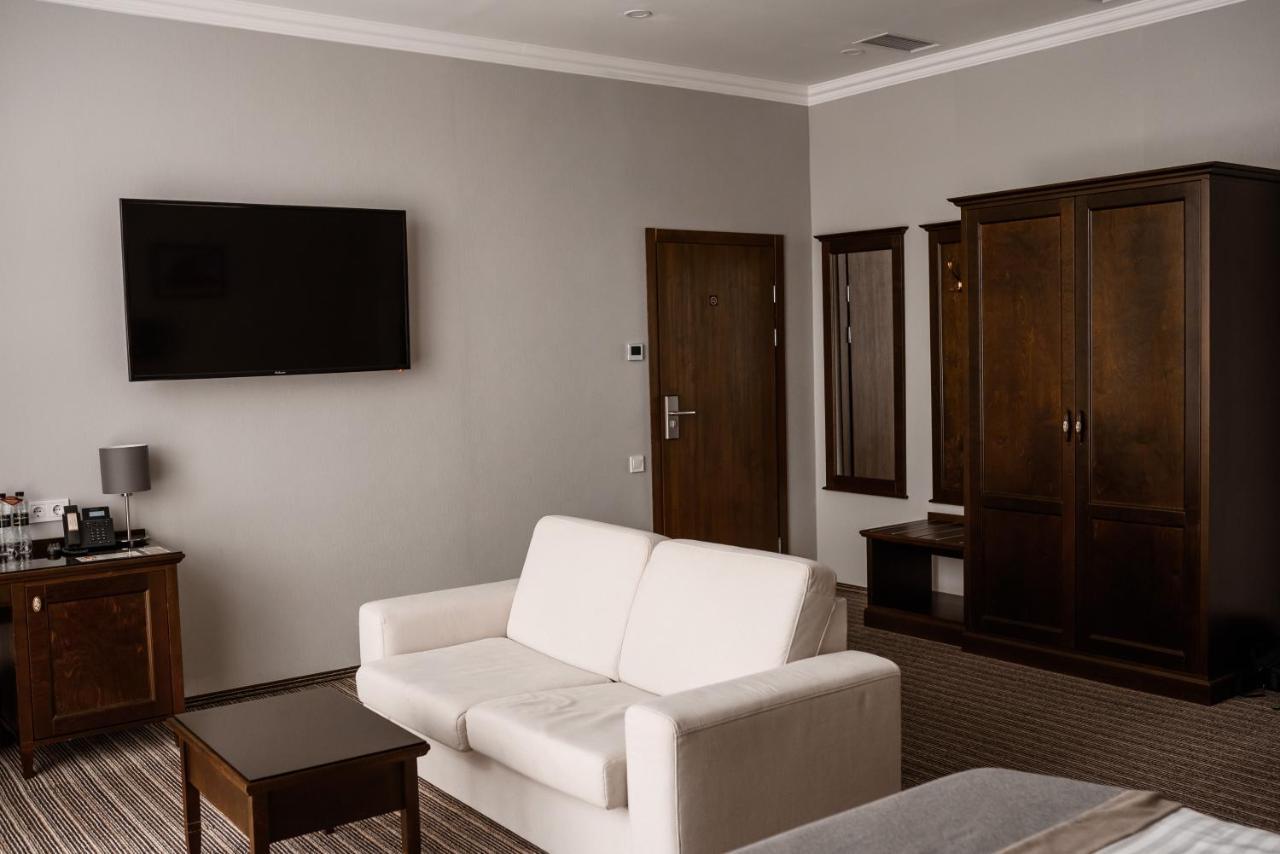 Optima Collection Park Hotel อิวาโน-ฟรานกิฟสเก ภายนอก รูปภาพ