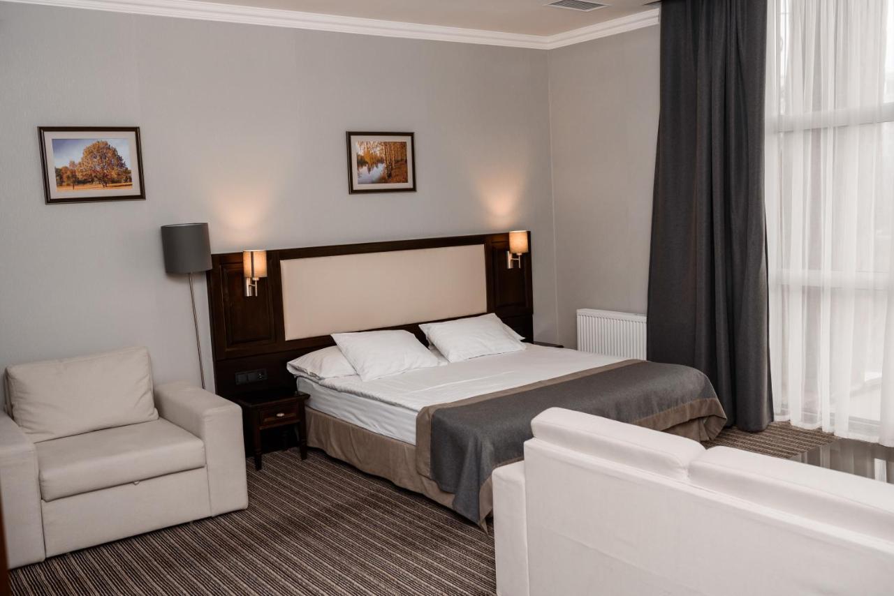 Optima Collection Park Hotel อิวาโน-ฟรานกิฟสเก ภายนอก รูปภาพ