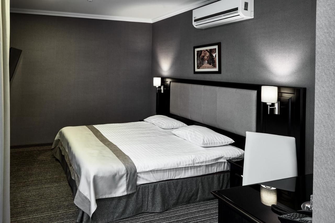Optima Collection Park Hotel อิวาโน-ฟรานกิฟสเก ภายนอก รูปภาพ
